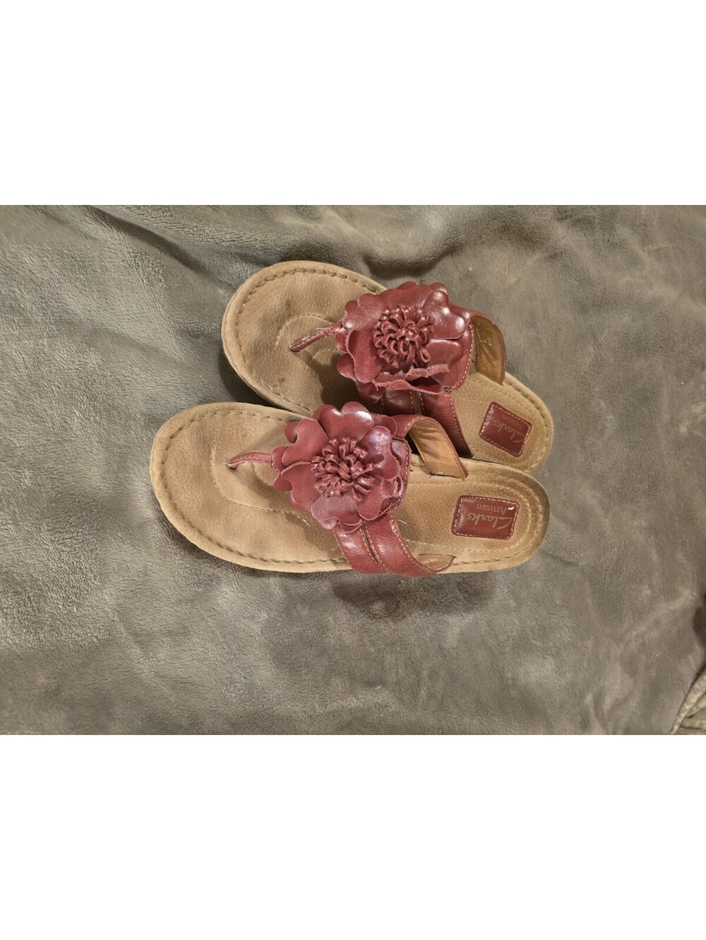 Clarks Artisan Latin floral red leather comfort flower wedge thong sandals 9 M